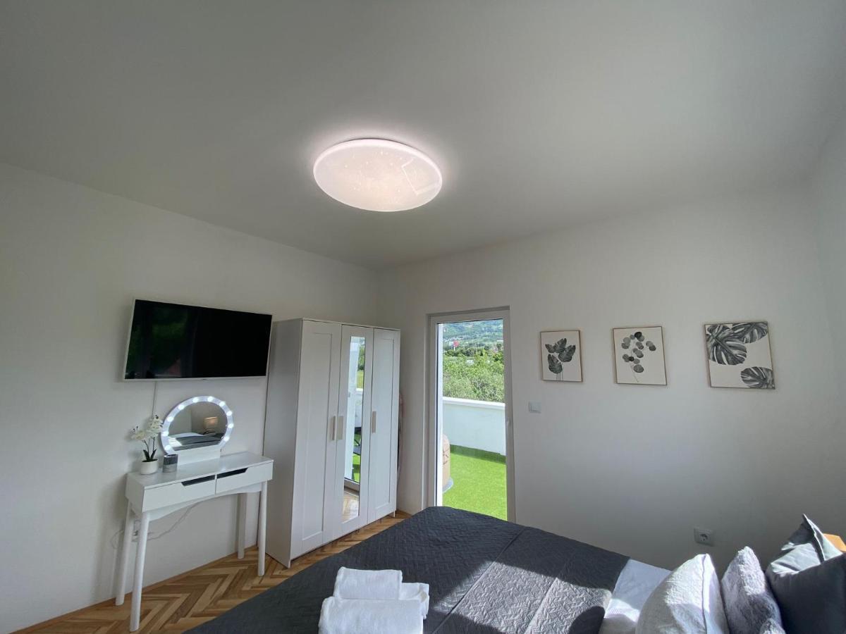 Apartment Milena Kastela Mit Whirlpool 外观 照片
