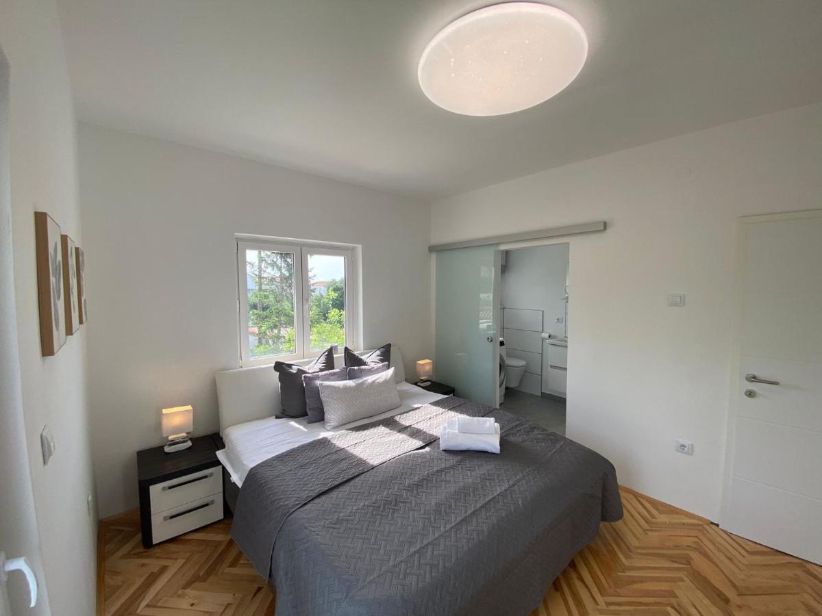 Apartment Milena Kastela Mit Whirlpool 外观 照片