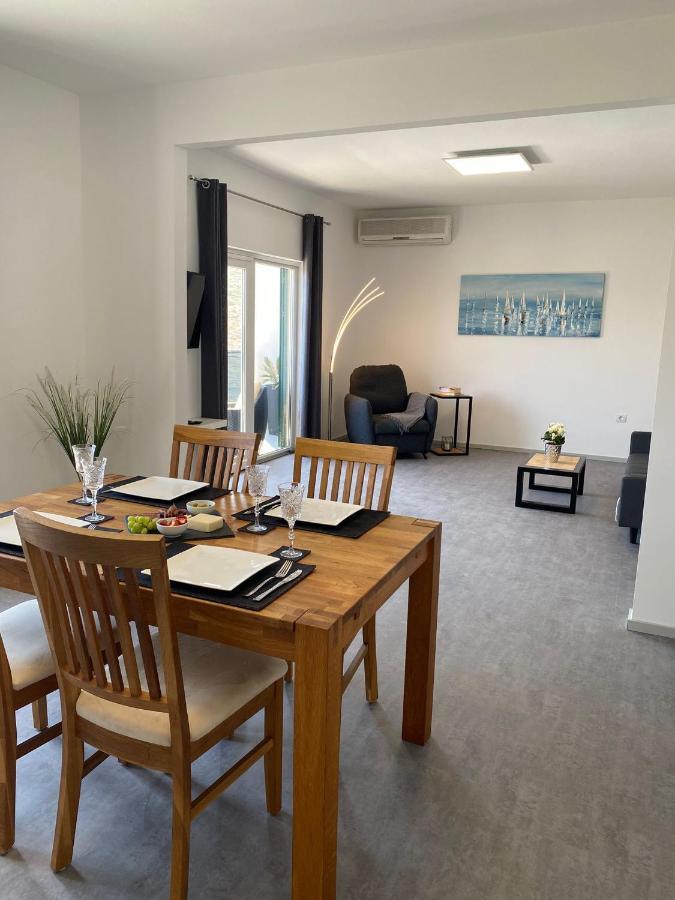 Apartment Milena Kastela Mit Whirlpool 外观 照片