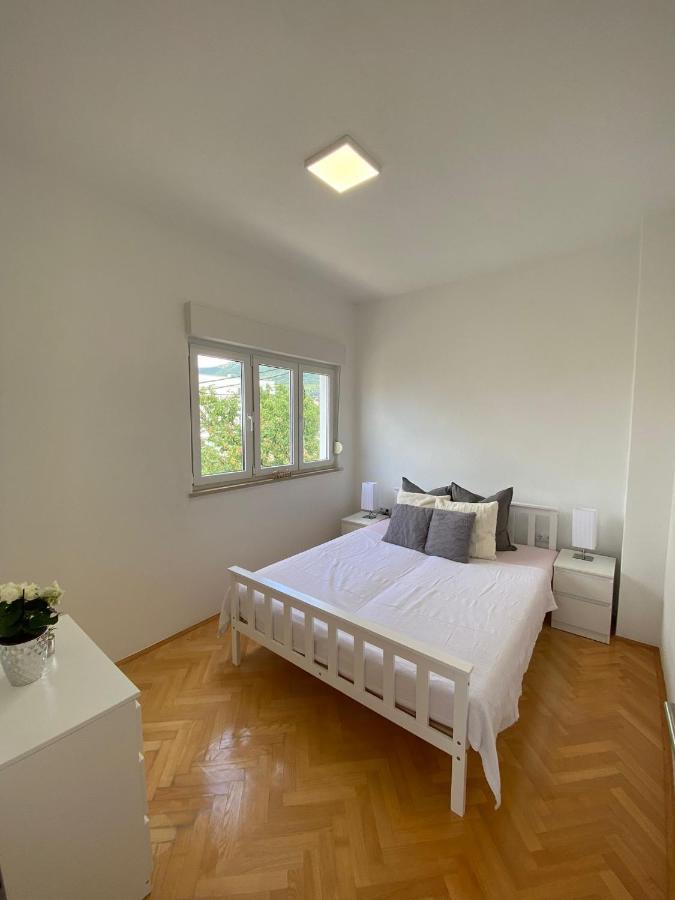 Apartment Milena Kastela Mit Whirlpool 外观 照片