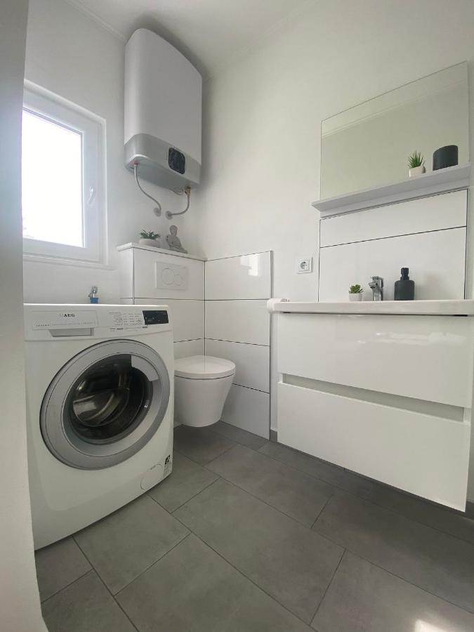 Apartment Milena Kastela Mit Whirlpool 外观 照片